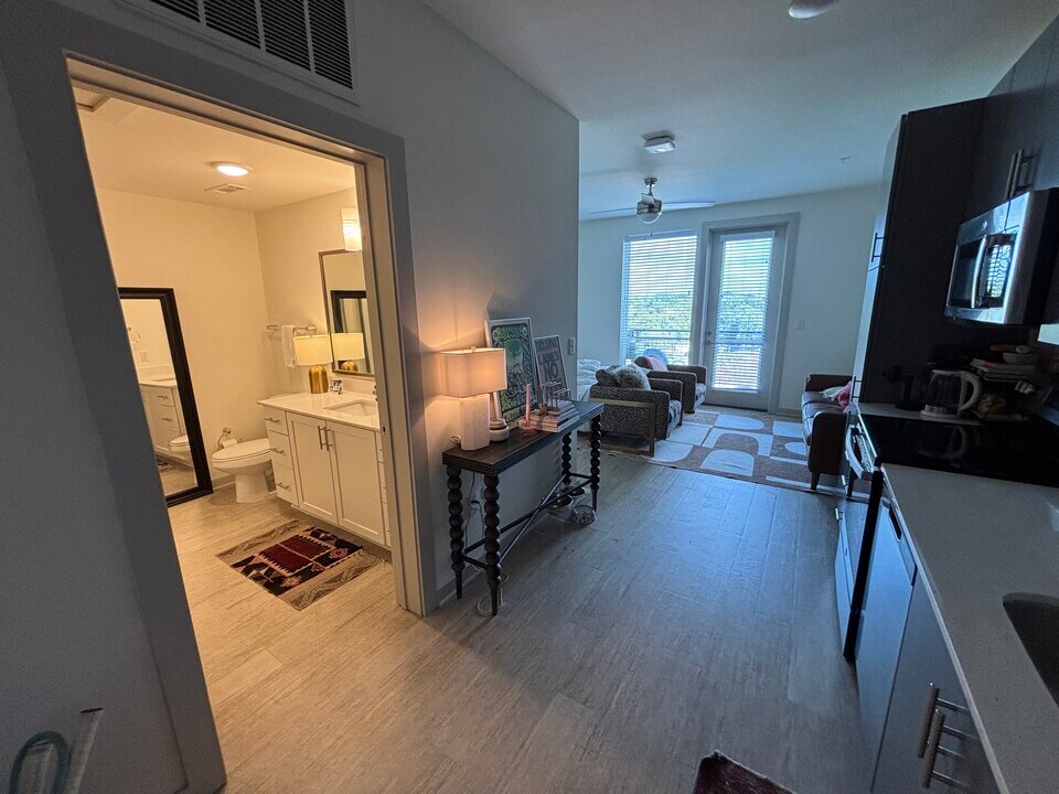 51 Lucile St, Unit B440 in Nashville, TN - Building Photo