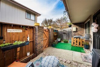 4417 Westminster Dr in Irving, TX - Building Photo - Building Photo