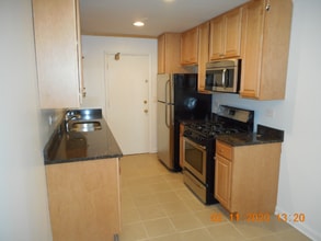 244 N Smith St-Unit -205 in Palatine, IL - Building Photo - Building Photo