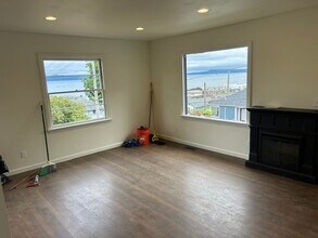 339 3rd St in Astoria, OR - Building Photo - Building Photo