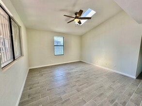 408 Prada Machin Dr in Laredo, TX - Building Photo - Building Photo