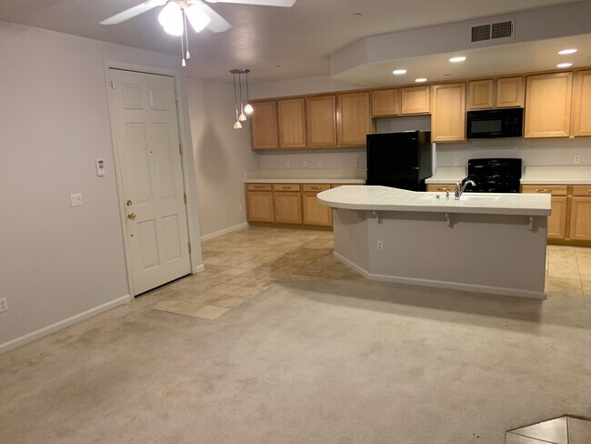 12400 Fair Oaks Blvd #123 in Fair Oaks, CA - Foto de edificio - Building Photo