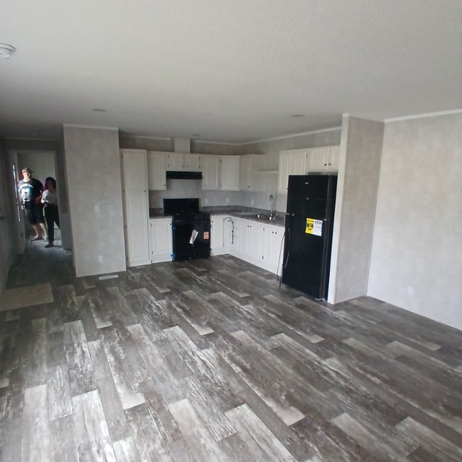 103 Pelican Dr in La Fontaine, IN - Building Photo - Building Photo
