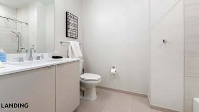 2005 11th St NW, Unit 303 in Washington, DC - Foto de edificio - Building Photo