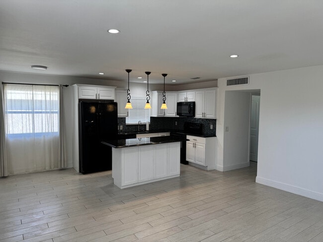 669 Monaco Ct in Delray Beach, FL - Building Photo - Building Photo