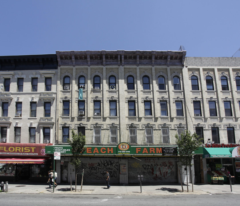 317 Knickerbocker Ave in Brooklyn, NY - Building Photo