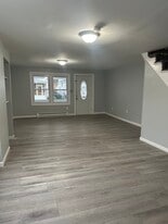 63 Pierce St in Plymouth, PA - Building Photo