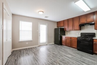 411 Remington Creek Dr in Houston, TX - Building Photo - Building Photo