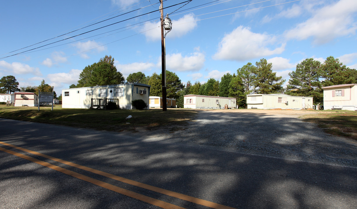 Parker's Mobile Homes in Four Oaks, NC - Foto de edificio