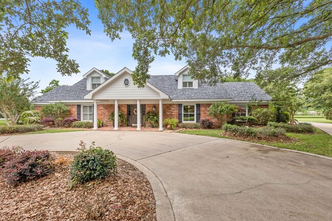 1026 S Morgan Ave in Broussard, LA - Building Photo - Building Photo