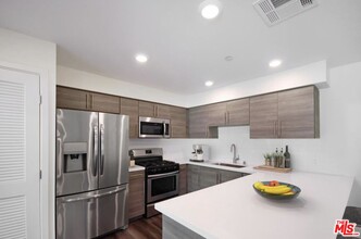 3667 Mentone Ave in Los Angeles, CA - Building Photo - Building Photo