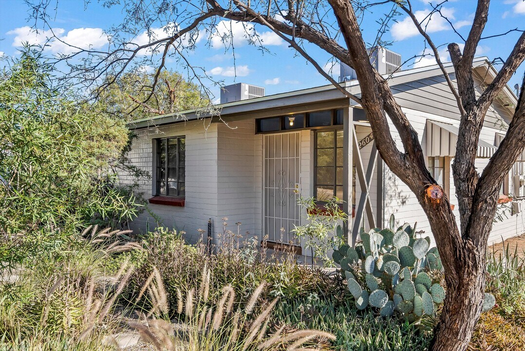 2604 N Martin Ave in Tucson, AZ - Building Photo