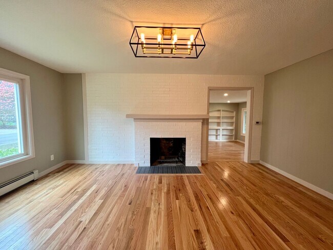 2500 SE Tarbell Ave in Milwaukie, OR - Building Photo - Building Photo