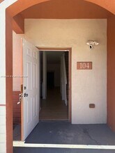 17347 NW 7th Ave in Miami, FL - Foto de edificio - Building Photo