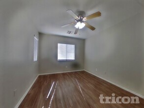 10268 W Sands Dr in Peoria, AZ - Building Photo - Building Photo