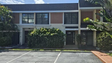 16446 NE 27th Pl in Aventura, FL - Building Photo - Building Photo