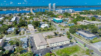 400 Oakridge Blvd in Daytona Beach, FL - Building Photo