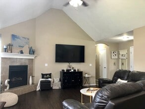 448 Taylor Dr in Republic, MO - Building Photo - Building Photo