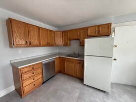 527 Gallivan Blvd in Boston, MA - Building Photo