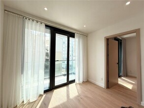 42-62 Hunter St in Queens, NY - Building Photo - Building Photo