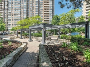 30 Malta Ave. in Brampton, ON - Building Photo - Building Photo