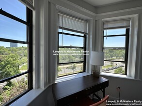 67 Park Dr, Unit C in Boston, MA - Building Photo - Building Photo
