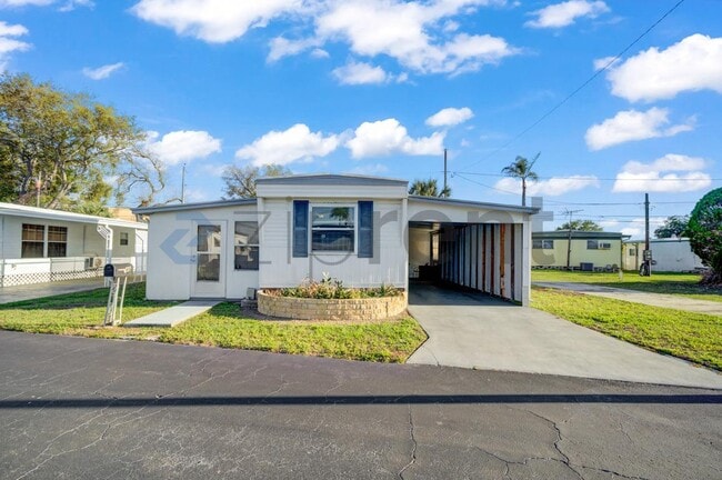 27466 US Hwy 19 N in Clearwater, FL - Foto de edificio - Building Photo