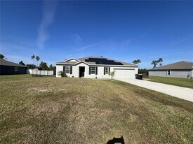 1106 Althea Dr, Unit 14-102 in Indian Lake Estates, FL - Building Photo