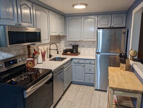 655 N Pearl St, Unit 208 in Denver, CO - Building Photo - Building Photo