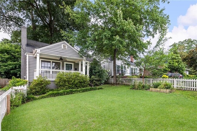 property at 545 Oakdale Rd NE