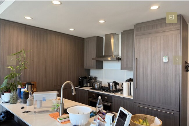 2311 Beta Av in Burnaby, BC - Building Photo - Building Photo
