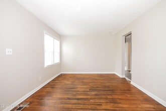 6520 Estele Ave in Louisville, KY - Building Photo - Building Photo