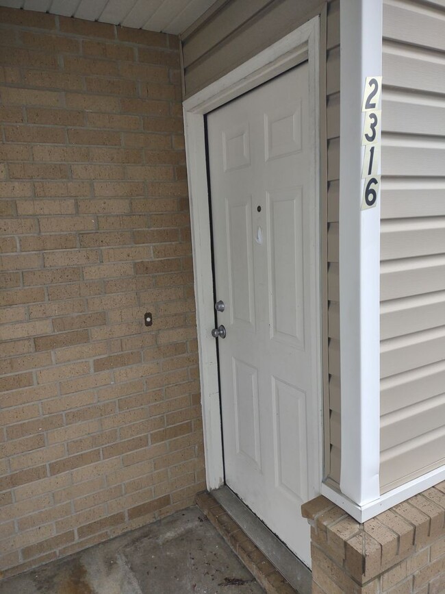 property at 2316 S Highview Ave