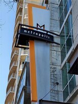 923 Peachtree St NE in Atlanta, GA - Building Photo
