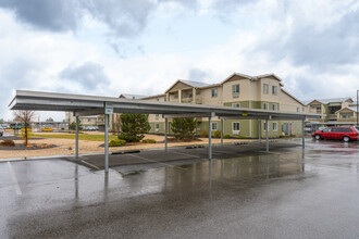 Basalt Ridge Apartments in Airway Heights, WA - Building Photo - Building Photo