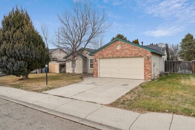 13402 W Persimmon St in Boise, ID - Building Photo - Building Photo