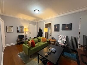 6948 N Ashland Ave, Unit 2E in Chicago, IL - Building Photo - Building Photo