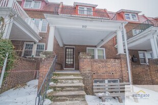 213 E 33rd St in Baltimore, MD - Building Photo