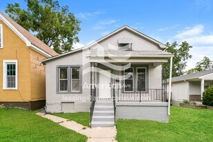 6532 Corbitt Ave in University City, MO - Building Photo