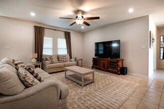 525 Cottonview Dr in Waxahachie, TX - Building Photo - Building Photo