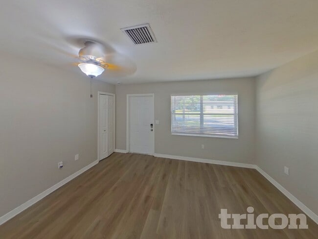 4000 Berkshire Dr in Sarasota, FL - Building Photo - Building Photo