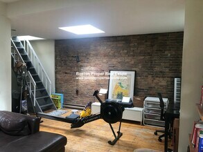 415 Massachusetts Ave, Unit 5 in Boston, MA - Foto de edificio - Building Photo