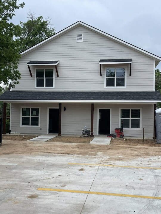 485 1st St in Stephenville, TX - Building Photo