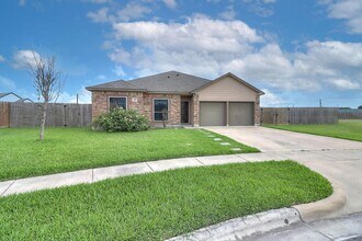 3422 Travis Ct in Corpus Christi, TX - Building Photo - Building Photo
