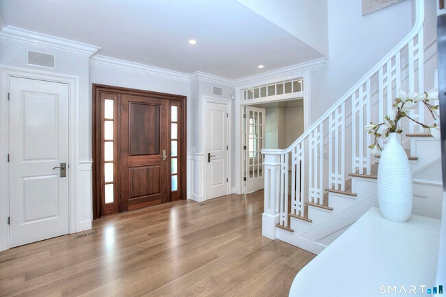 46 Burr Farms Rd in Westport, CT - Building Photo - Building Photo