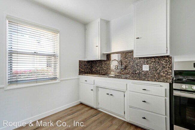 300 California Ave in Santa Monica, CA - Building Photo - Building Photo