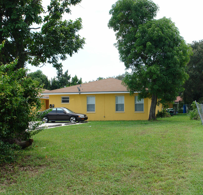 542 NW 92nd St in Miami, FL - Building Photo - Building Photo