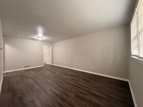 1073-1075 Wisteria Dr SW in Mableton, GA - Building Photo - Building Photo