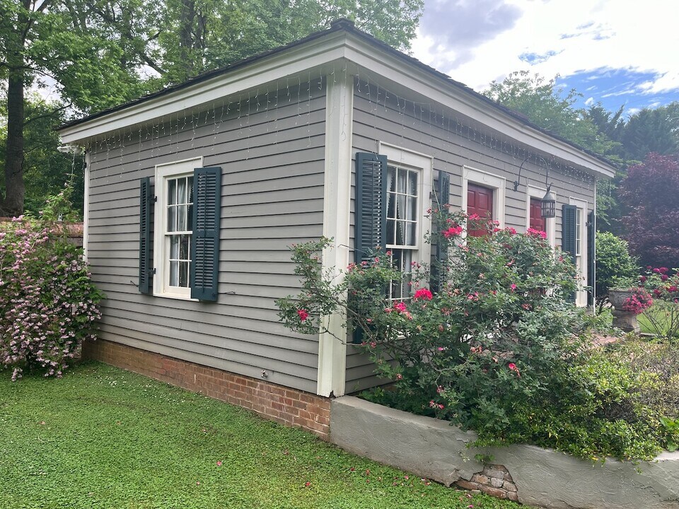 420 Porter St, Unit Historic Madison Cabin in Madison, GA - Building Photo