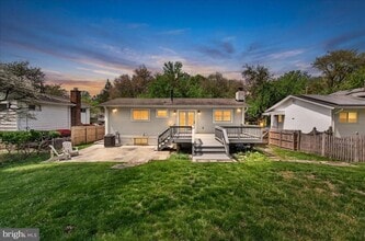 11905 Hunters Ln in Rockville, MD - Building Photo - Building Photo